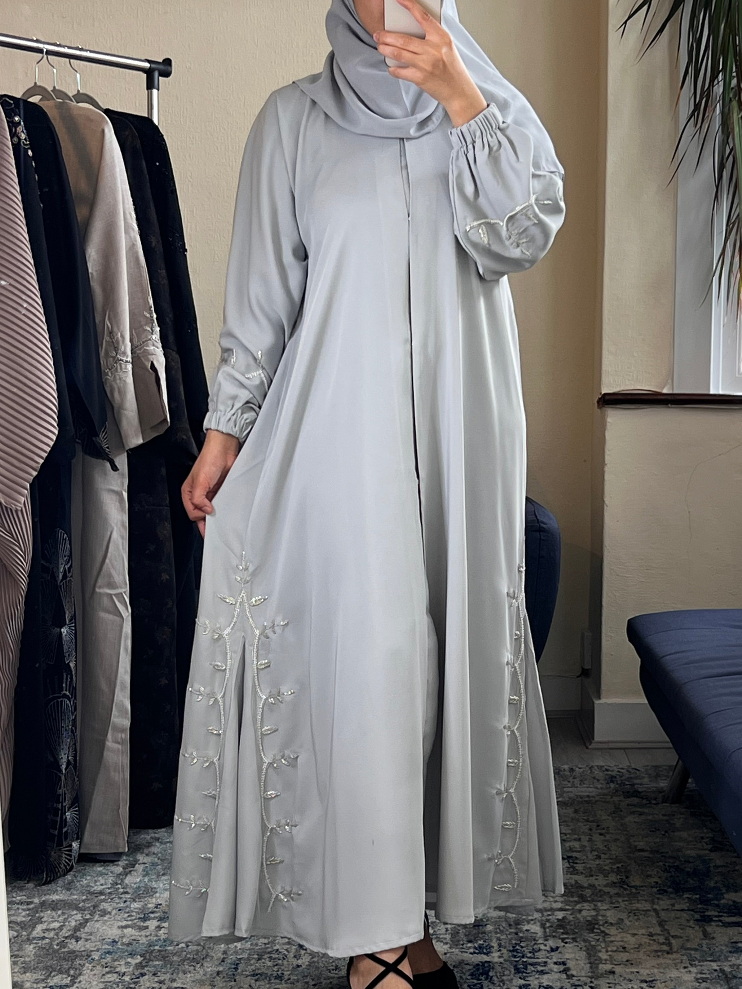 Light gray abaya
