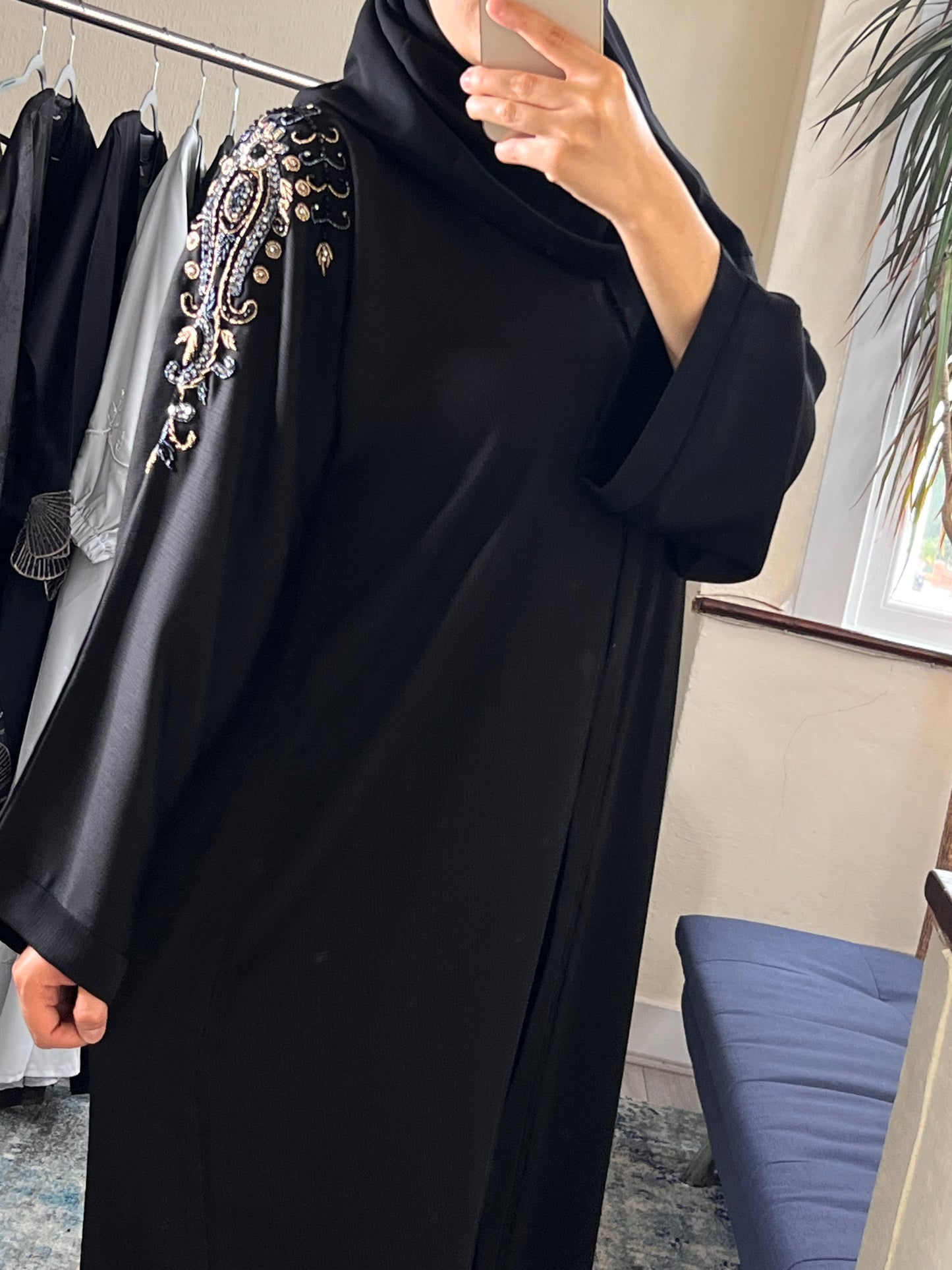 Embellished Shoulder Abaya