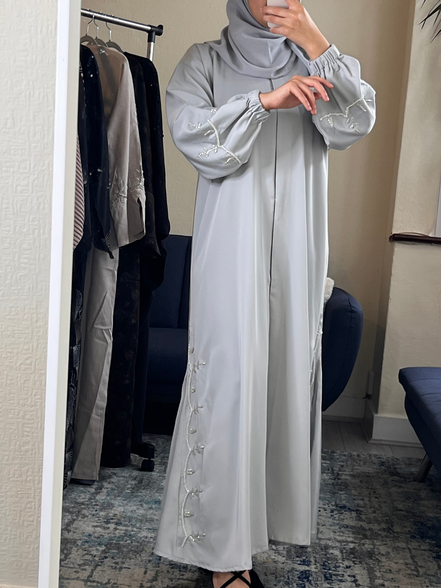 Light gray abaya