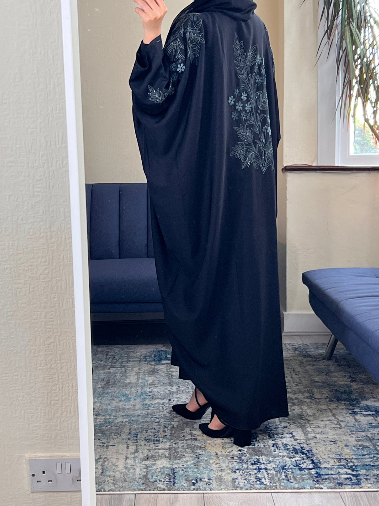 Black batwing abaya