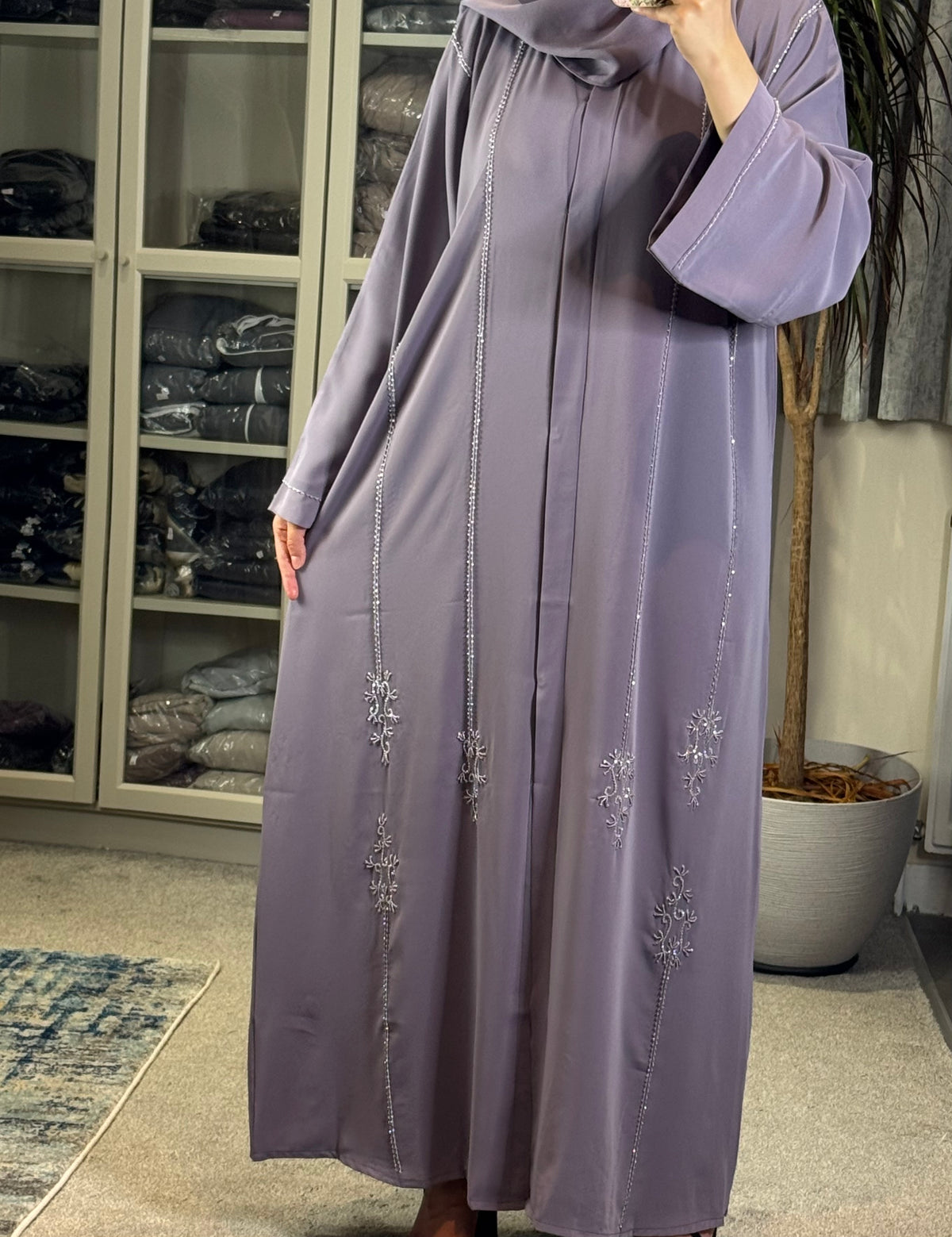Silver Vine Embroidered Abaya Set — Dusty Lilac